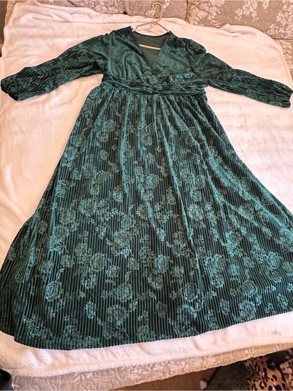 SHEIN Emerald Green Velvet Maxi Dress